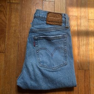 Levi’s Wedgie Straight Jeans